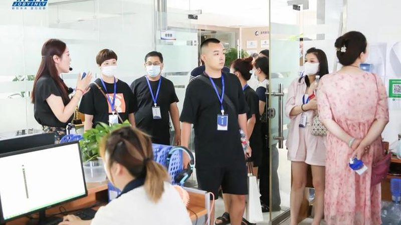 手工焊与二保焊：焊工培训中的关键区分**